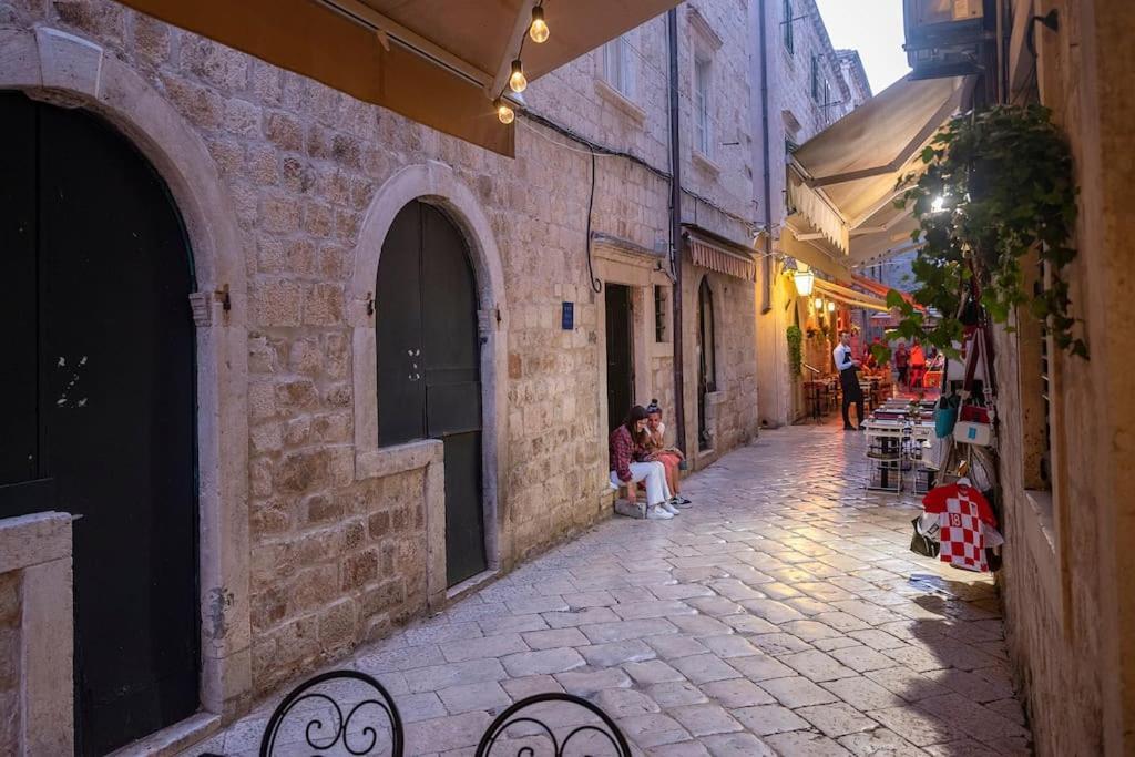 Flora-Heartbeat Old City Three Bedrooms Apartment Dubrovnik Buitenkant foto