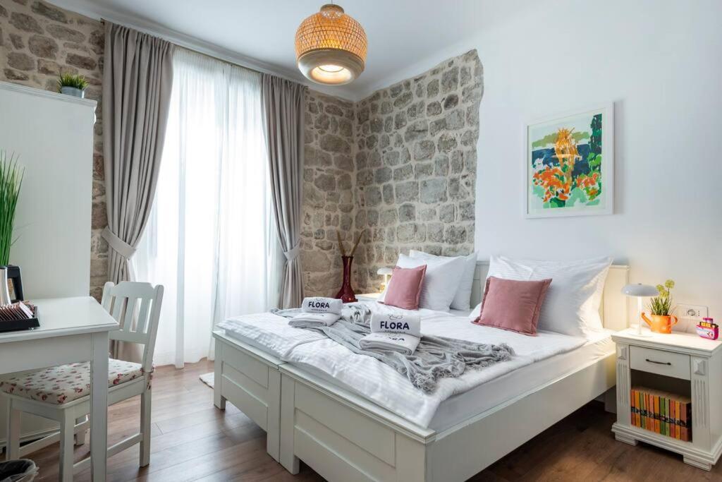 Flora-Heartbeat Old City Three Bedrooms Apartment Dubrovnik Buitenkant foto