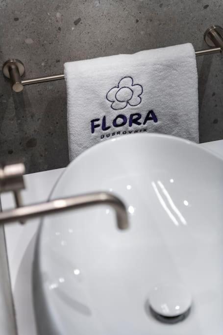 Flora-Heartbeat Old City Three Bedrooms Apartment Dubrovnik Buitenkant foto
