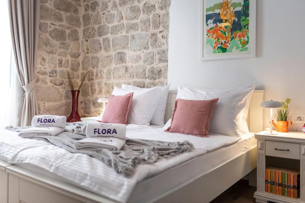 Flora-Heartbeat Old City Three Bedrooms Apartment Dubrovnik Buitenkant foto