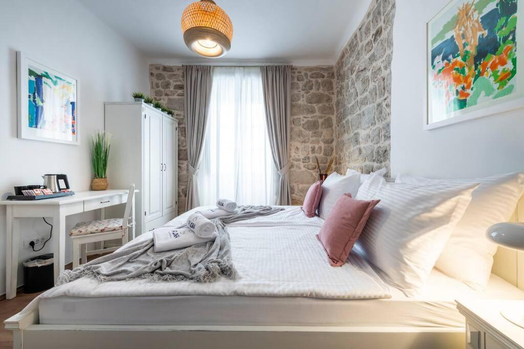 Flora-Heartbeat Old City Three Bedrooms Apartment Dubrovnik Buitenkant foto